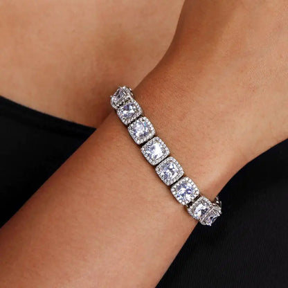 B08 - Bracelet with 18K white gold